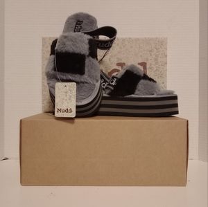 MUDD Stormy-02L Black/Gray Fuzzy Elastic Slingback Slides Platform Slippers